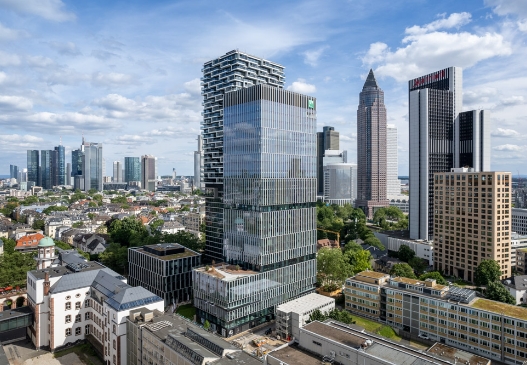 Blick auf Senckenbergturm in Frankfurt am Main